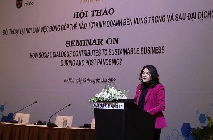 Thứ trưởng Bộ LĐ-TB&XH Nguyễn Thị Hà phát biểu tại Hội thảo.