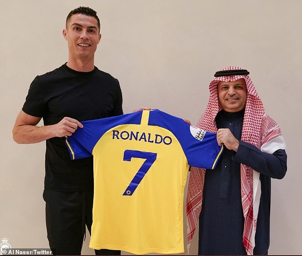 Ronaldo: Tôi hào hứng với trải nghiệm mới ở Saudi Arabia - 1 Ronaldo: Tôi hào hứng với trải nghiệm mới ở Saudi Arabia - 1