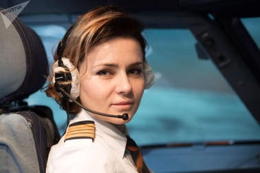 Vẻ đẹp của những nữ phi công đam mê “chinh phục bầu trời”
