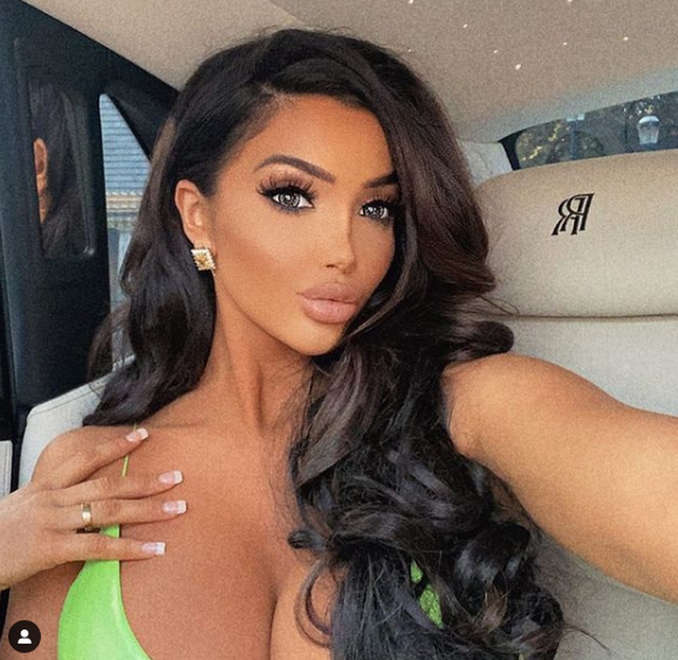 Người mẫu Playboy khoe ngực nảy nở với váy gợi cảm - 3 Người mẫu Playboy khoe ngực nảy nở với váy gợi cảm - 3
