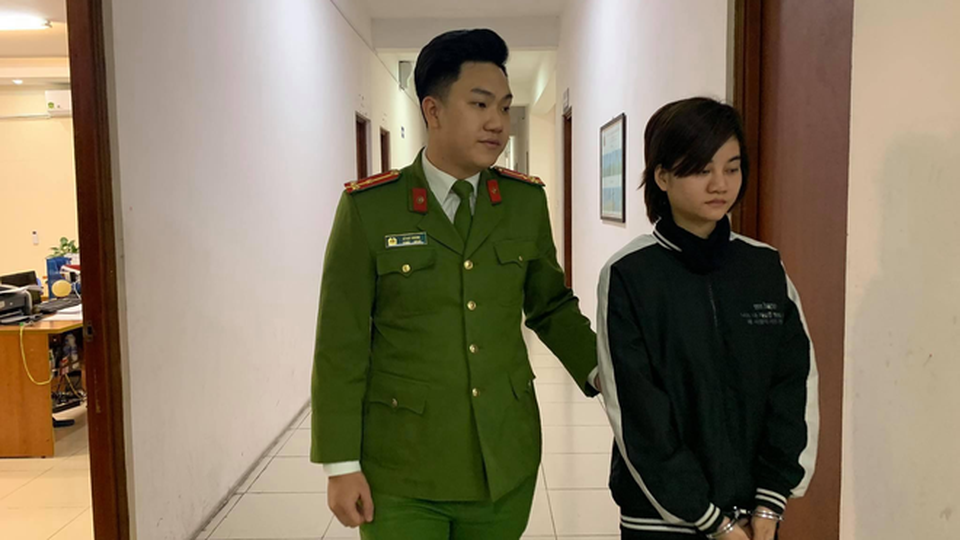 Hà Nội: Vết trượt của người phụ nữ cầm đầu đường dây lừa đẻ thuê - 1 Hà Nội: Vết trượt của người phụ nữ cầm đầu đường dây lừa đẻ thuê - 1