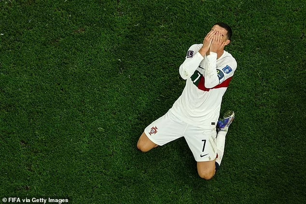 Chứng tỏ đẳng cấp nữ triệu phú, bạn gái liên tục tặng siêu xe cho Ronaldo - 3 Chứng tỏ đẳng cấp nữ triệu phú, bạn gái liên tục tặng siêu xe cho Ronaldo - 3