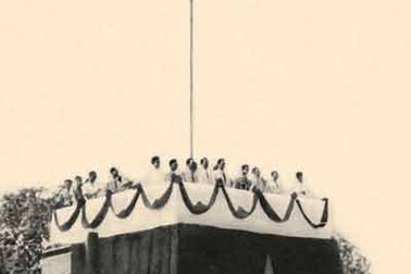 Tết Độc lập tha thiết với non sông