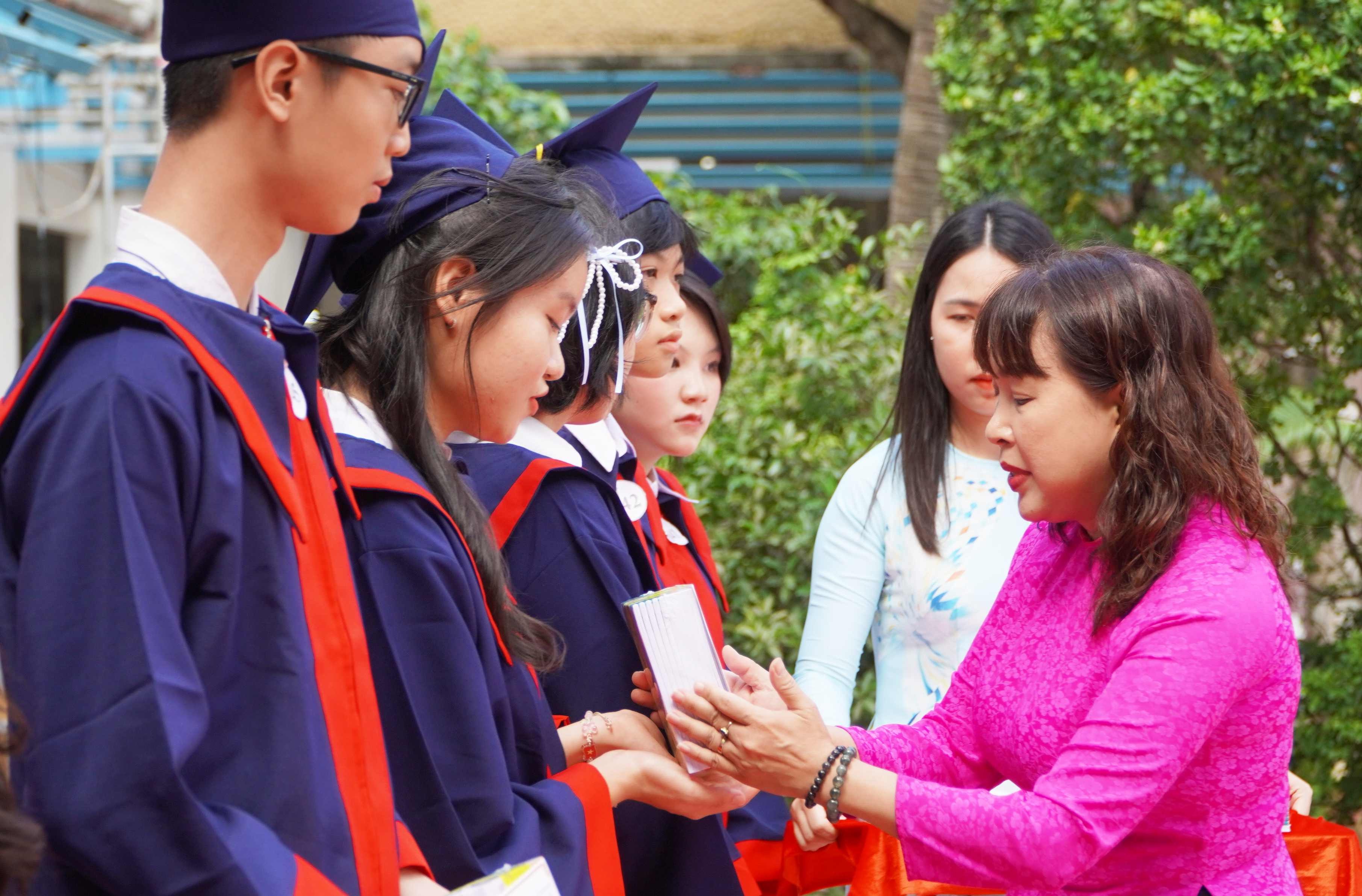 Khoảnh khắc trong veo tuổi 15, học sinh lớp 9 chào đón bước ngoặt mới - 2 Khoảnh khắc trong veo tuổi 15, học sinh lớp 9 chào đón bước ngoặt mới - 2