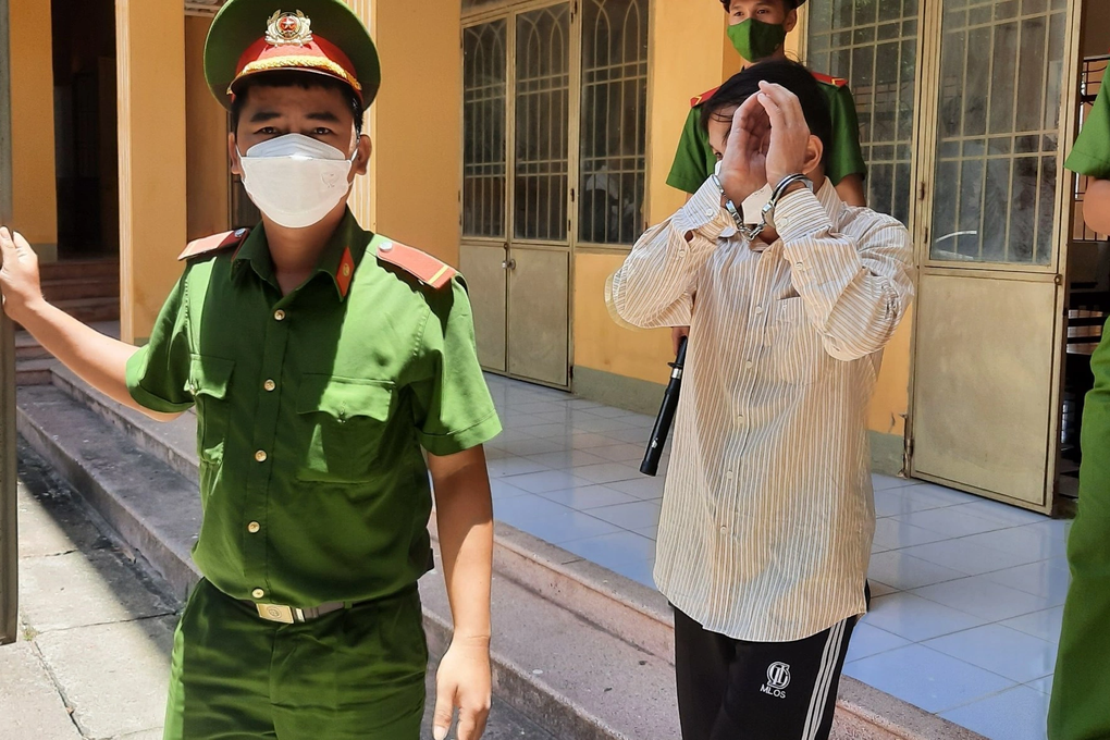 Cán bộ giả chữ ký của lãnh đạo để ăn tiền dân - 1 Cán bộ giả chữ ký của lãnh đạo để ăn tiền dân - 1