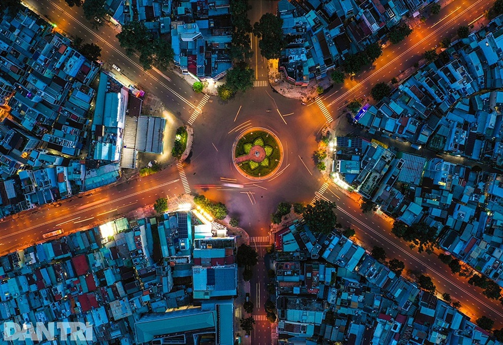 3 lý do đường phố TPHCM đông bất thường trong ngày giãn cách - 3 3 lý do đường phố TPHCM đông bất thường trong ngày giãn cách - 3