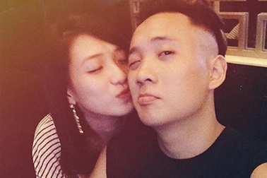 "Hotgirl" Trâm Anh "lộ" chuyện tình cảm trên mạng xã hội