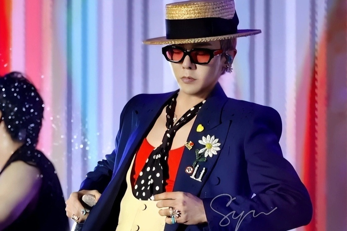 Biểu diễn tại Việt Nam, G-Dragon gây sốt khi đeo trang sức hơn 10 tỷ đồng