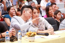 Khánh Thi sánh đôi Phan Hiển làm giám khảo