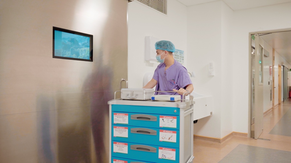 Cấp cứu thành công bệnh nhân vỡ động mạch nhờ ứng dụng chiến lược quản lý đường thở khó - 3 Cấp cứu thành công bệnh nhân vỡ động mạch nhờ ứng dụng chiến lược quản lý đường thở khó - 3