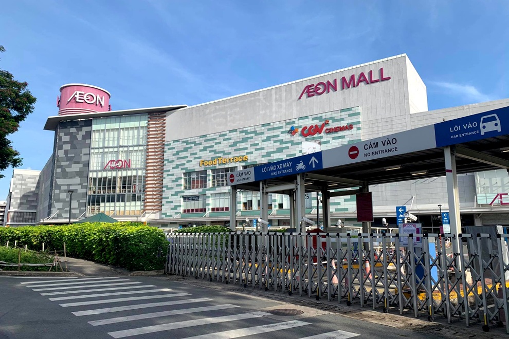 TPHCM: Aeon Tân Phú tạm đóng cửa do liên quan ca nghi mắc - 1 TPHCM: Aeon Tân Phú tạm đóng cửa do liên quan ca nghi mắc - 1