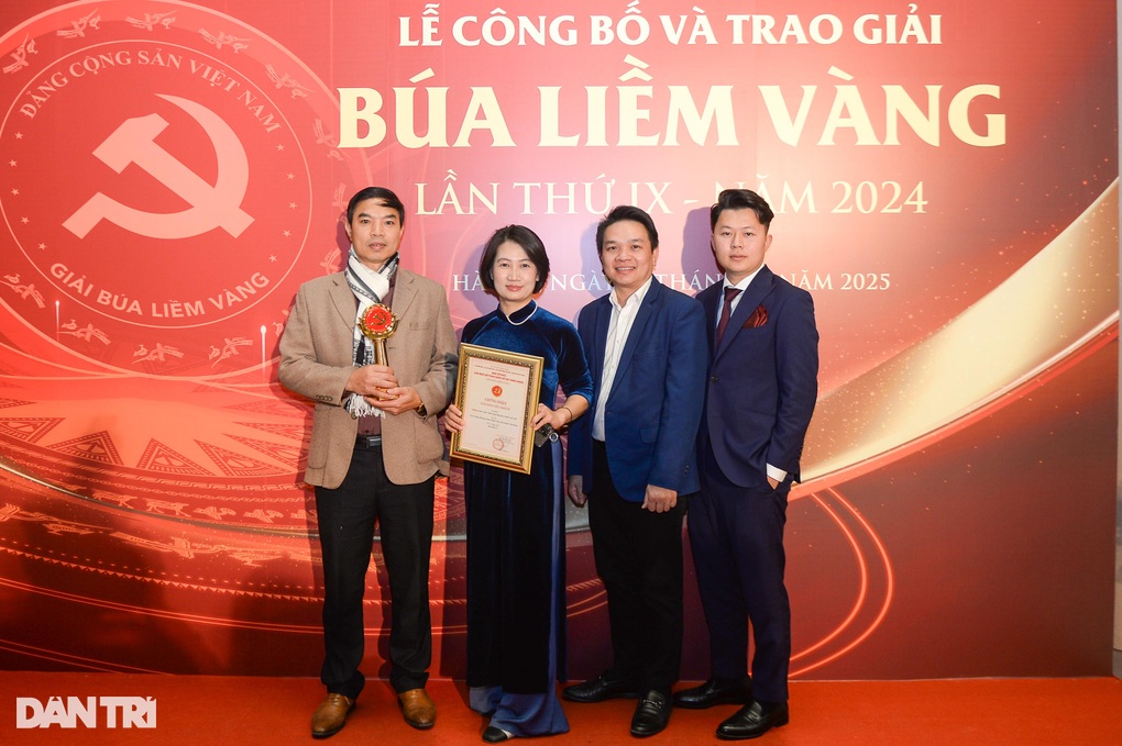 Báo Dân trí đoạt giải Khuyến khích giải Búa liềm vàng - 3 Báo Dân trí đoạt giải Khuyến khích giải Búa liềm vàng - 3