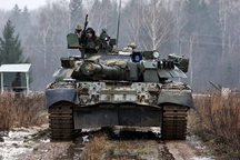 Uy lực "sát thủ thầm lặng" T-80 của Nga