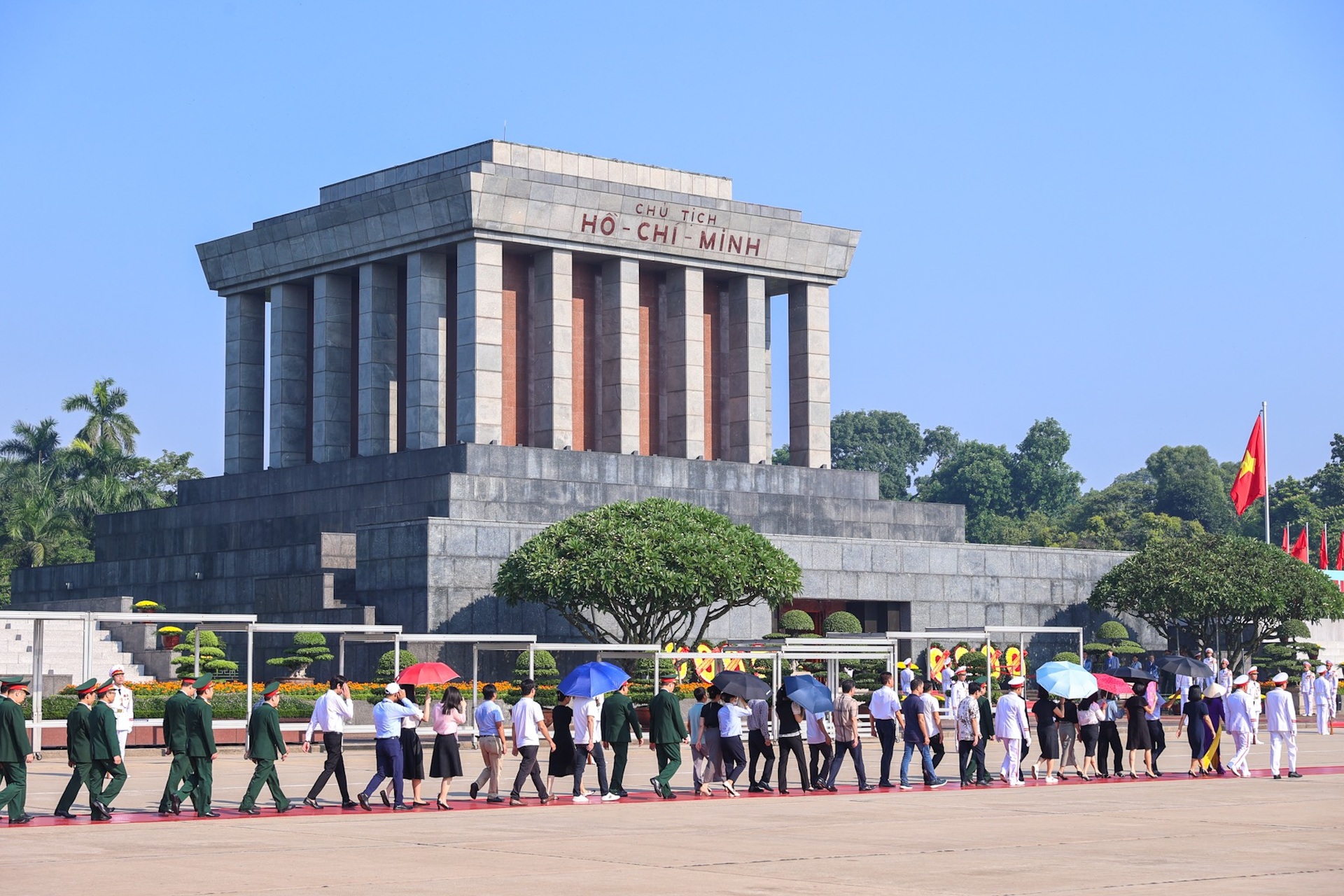 Trang nghiêm Lễ Thượng cờ chào mừng Quốc khánh 2/9 - 15