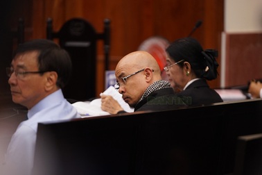 Hoãn phiên xử kín vụ án ly hôn của vợ chồng ông chủ cà phê Trung Nguyên