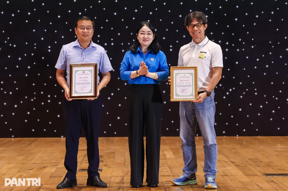 Mang “Trung thu yêu thương” đến 1.000 trẻ em TPHCM - 3 Mang “Trung thu yêu thương” đến 1.000 trẻ em TPHCM - 3