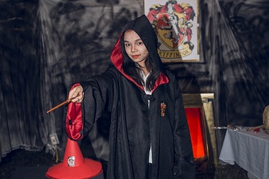 Hoá trang Halloween rùng rợn lấy cảm hứng từ truyện Harry Potter