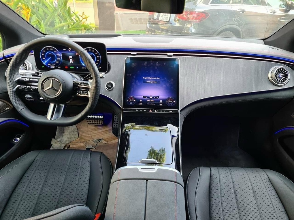 Mercedes-Benz EQS 450+ siêu lướt chào bán rẻ hơn xe mới 300 triệu đồng - 4 Mercedes-Benz EQS 450+ siêu lướt chào bán rẻ hơn xe mới 300 triệu đồng - 4
