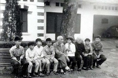 Cậu bé “Dũng sỹ diệt Mỹ” suốt đời học và làm theo lời Bác dạy