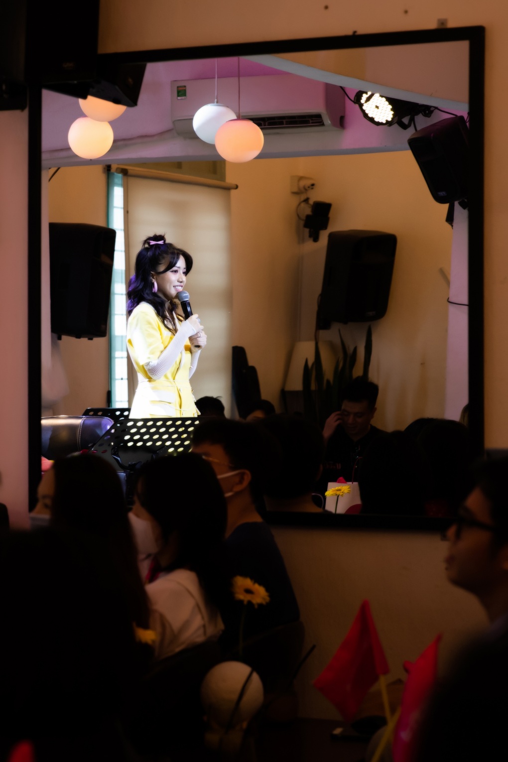 Phùng Khánh Linh: Tôi sẽ kết hôn với... sân khấu - 1 Phùng Khánh Linh: Tôi sẽ kết hôn với... sân khấu - 1