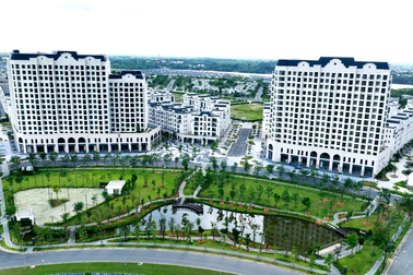 Chất Pháp trong căn hộ sở hữu vườn ban công Sky Garden