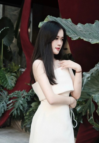 Nhan sắc xinh đẹp của nữ Trung úy tham gia diễu binh sáng 30/4 - 10