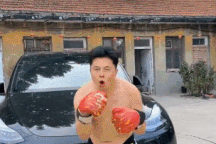 "Elon Musk phiên bản Trung Quốc" tích cực luyện võ để thách đấu Zuckerberg