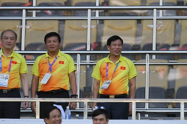 Bộ trưởng Nguyễn Ngọc Thiện thưởng nóng Olympic Việt Nam 200 triệu đồng