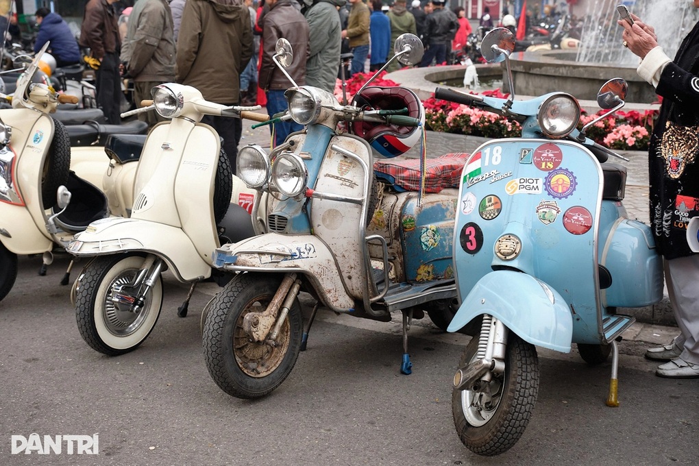 Người chơi Vespa cổ: “Dùng xăng E10 thì chắc xe chỉ còn nước đóng tủ kính” - 1 Người chơi Vespa cổ: “Dùng xăng E10 thì chắc xe chỉ còn nước đóng tủ kính” - 1