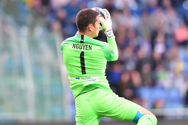 Filip Nguyễn hứng chịu “mưa bàn thắng” từ Sparta Praha