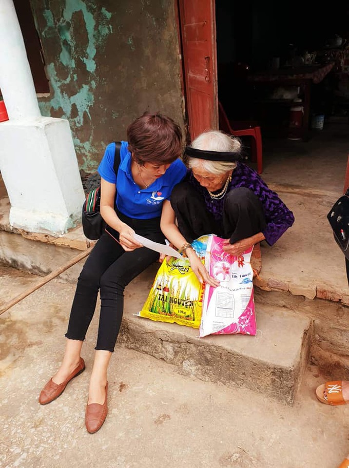 Nghị lực sống của góa phụ trẻ mắc bệnh ung thư, hàng ngày vẫn đi làm nuôi con và hăng say công tác thiện nguyện - Ảnh 7.