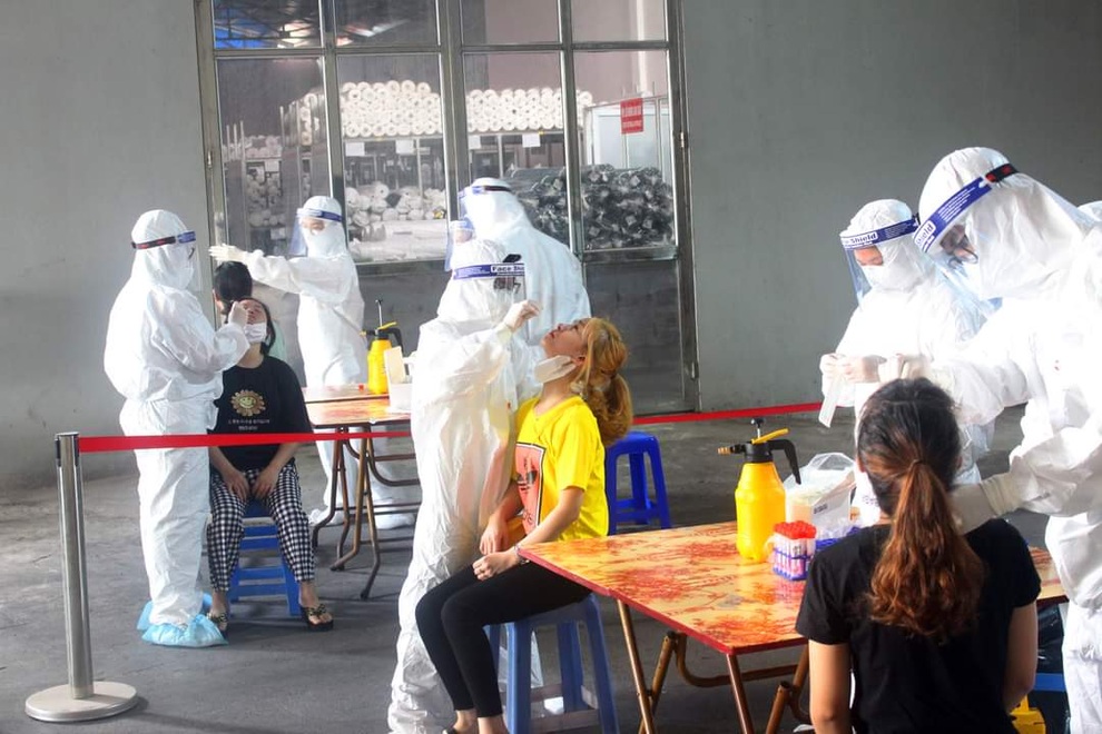 Bắc Giang: Dịch hạ nhiệt tại một số khu công nghiệp - 1 Bắc Giang: Dịch hạ nhiệt tại một số khu công nghiệp - 1