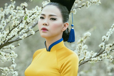 Kenny Thái ra mắt bộ sưu tập áo dài “Mùa hoa” mang phong cách Nhật Bản