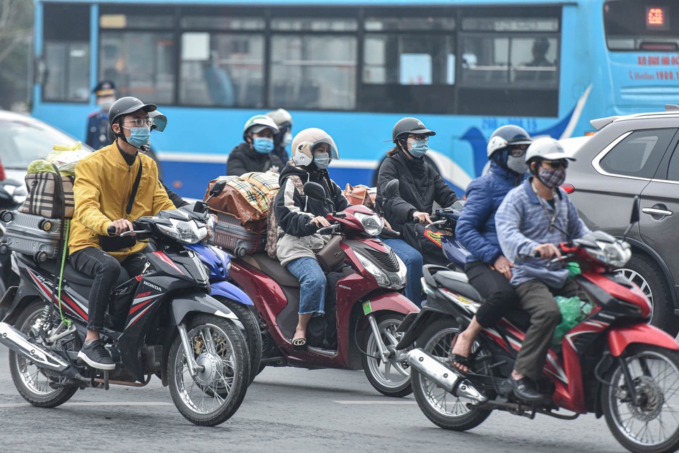 Bến xe vắng khách ngày người dân trở lại Hà Nội sau kì nghỉ Tết Nguyên đán - 11 Bến xe vắng khách ngày người dân trở lại Hà Nội sau kì nghỉ Tết Nguyên đán - 11