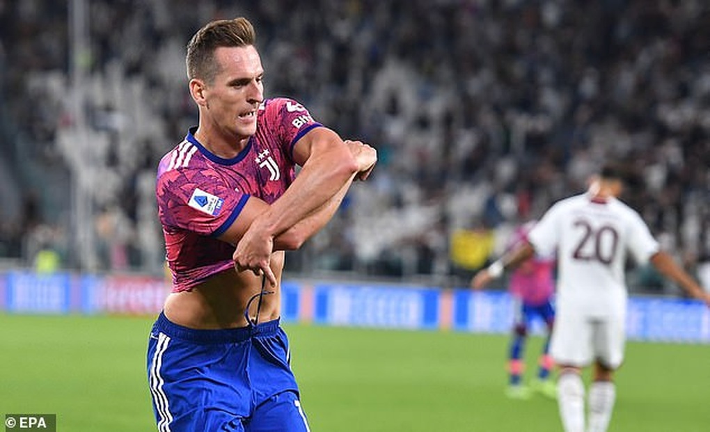 Juventus thoát thua kịch tính trong trận cầu 4 thẻ đỏ - 3 Juventus thoát thua kịch tính trong trận cầu 4 thẻ đỏ - 3