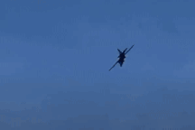 Mỹ: Khoảnh khắc phi công thoát hiểm khi tiêm kích lao xuống gần chung cư