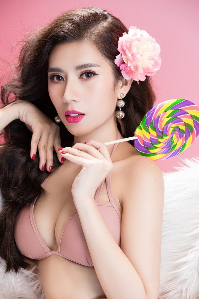 Đại diện Việt Nam tại Hoa hậu Du lịch thế giới 2019 nóng 'bỏng mắt' với bikini - Ảnh 2.