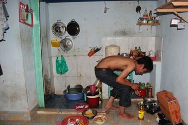 Èo uột bữa cơm công nhân 4.000 đồng