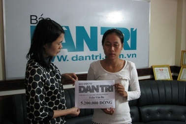 Hơn 5 triệu đồng tiếp tục đến với chàng thanh niên bị bỏng điện cao thế 