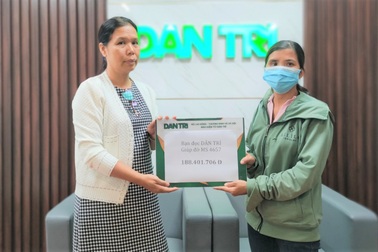 Bạn đọc Dân trí hỗ trợ gia đình bị tai nạn giao thông hơn 200 triệu đồng