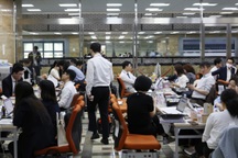 Bài toán đánh giá, trả lương cho công chức theo mức độ đóng góp