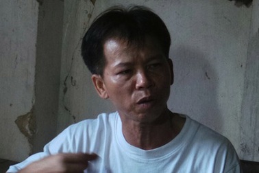 Điều tra viên Bộ Công an làm việc với ông Nguyễn Thanh Chấn