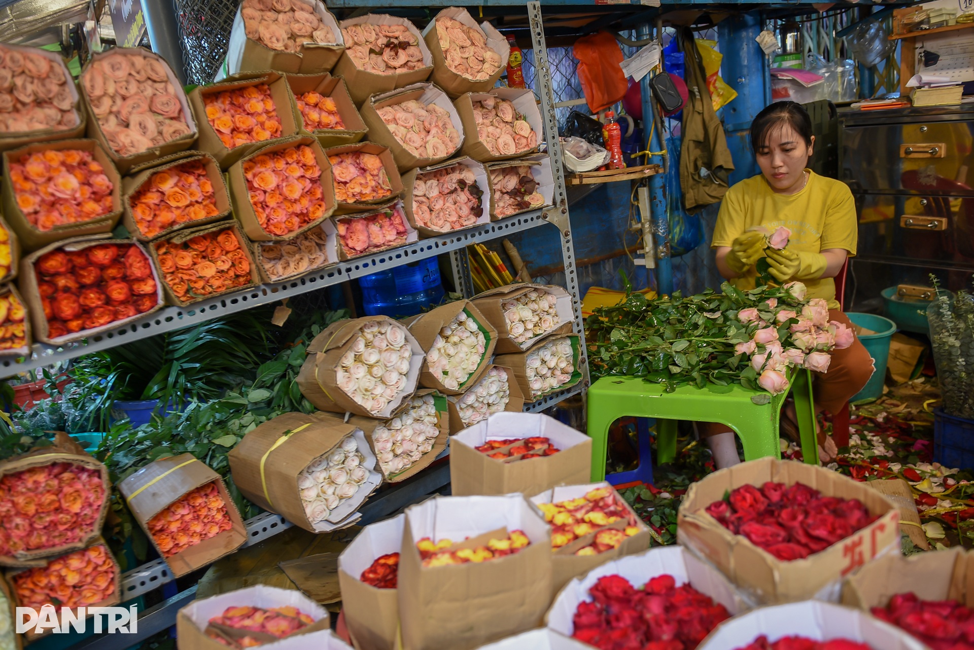 Chợ hoa lớn nhất TPHCM đìu hiu trước ngày 8/3 - 3 Chợ hoa lớn nhất TPHCM đìu hiu trước ngày 8/3 - 3