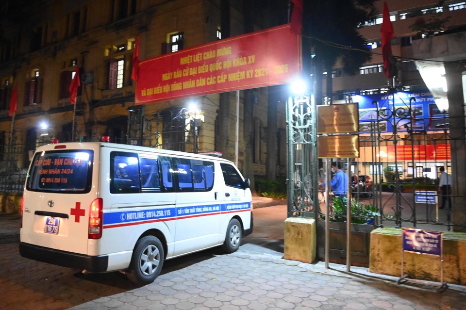 Bộ GTVT tạm phong tỏa để rà soát vì có cán bộ nghi mắc Covid-19 - 13 Bộ GTVT tạm phong tỏa để rà soát vì có cán bộ nghi mắc Covid-19 - 13