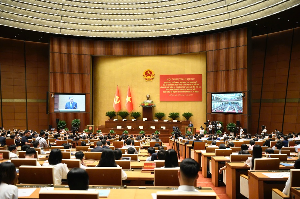 "Nhiều tỉnh phát triển nhờ xin ngân sách Trung ương, không thể phụ thuộc thế được"
