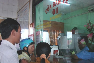 “Cháy” vé tàu trước và sau Tết Nguyên đán