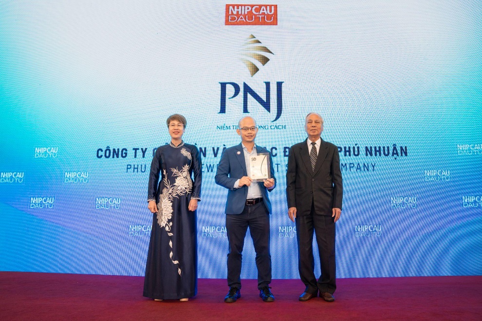 حصلت PNJ على جائزتين مهمتين في CSA 2025 - 1 PNJ nhận 2 giải thưởng quan trọng tại CSA 2025 - 1