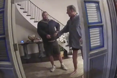 Cảnh sát Mỹ công bố video chồng cựu Chủ tịch Hạ viện bị tấn công bằng búa