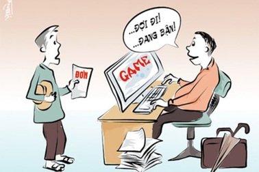 Một người làm việc, mấy người ngồi chơi...