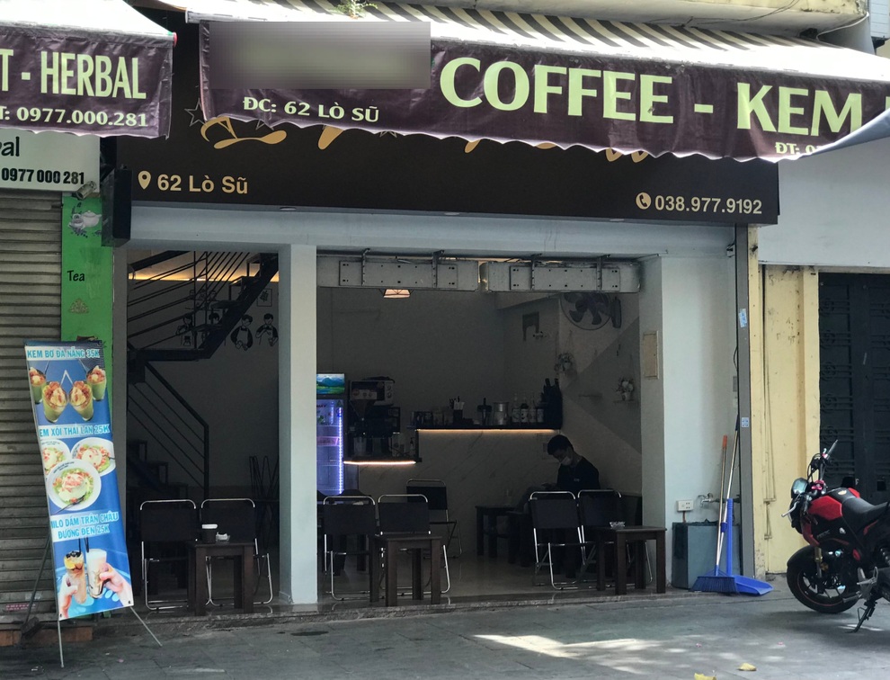 Hàng quán Hà Nội ngày đầu mở cửa trở lại: Nơi đông đúc, chỗ vắng hoe - 2 Hàng quán Hà Nội ngày đầu mở cửa trở lại: Nơi đông đúc, chỗ vắng hoe - 2